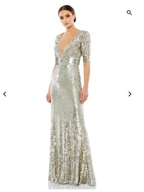 Mac Duggal Sequined Half Sleeve Gown Silver platinum 4707 Deep V Evening dress 8